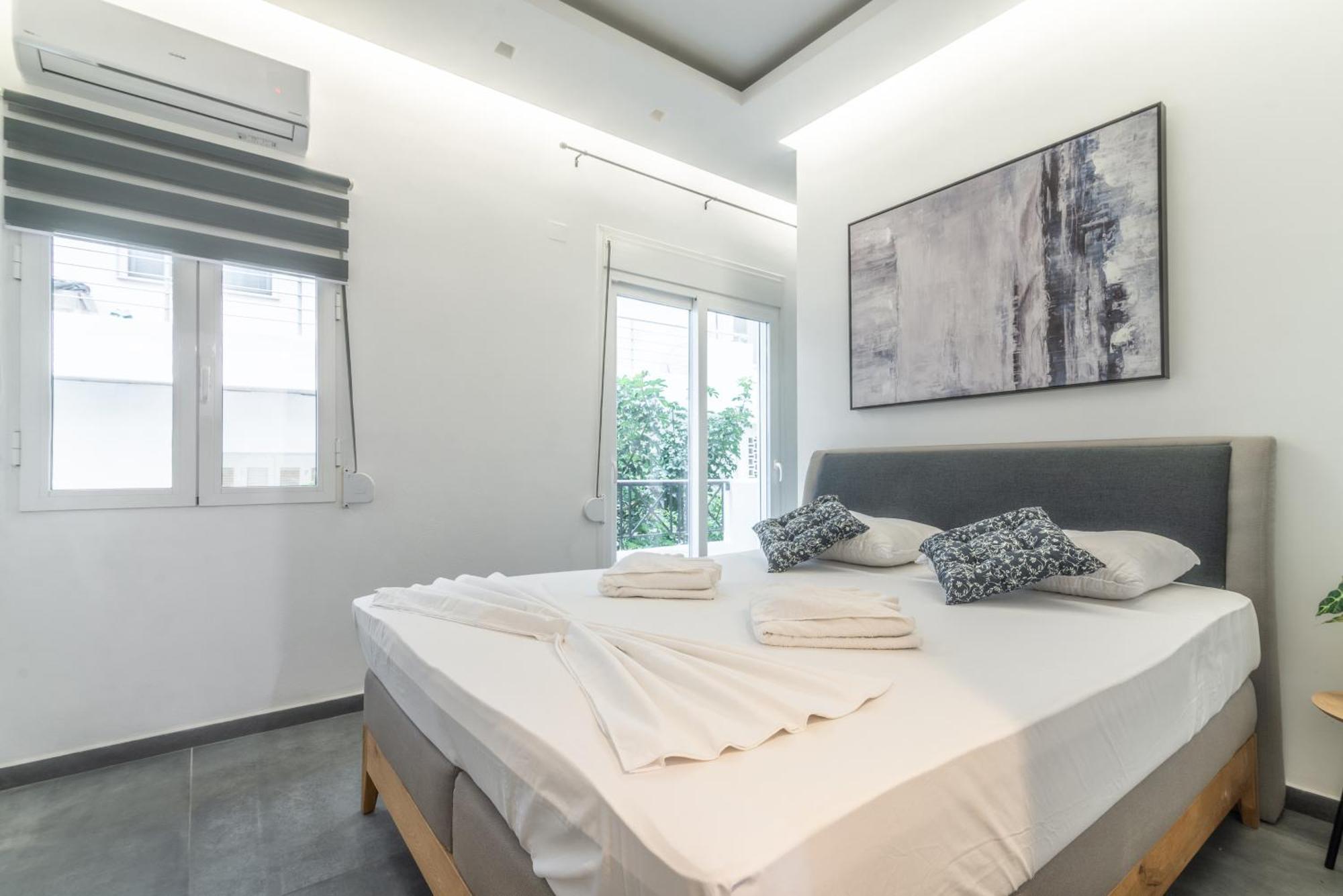 Misty Grey Apartment Near City Centre Heraklion  Exterior photo